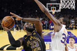LeBron James (à gauche) face à Kevin Durant pour une nouvelle performance XXL. KEYSTONE/AP/Mark J. Terrill